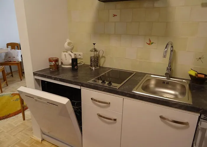 Homely In The Center With Garden View Apartment *