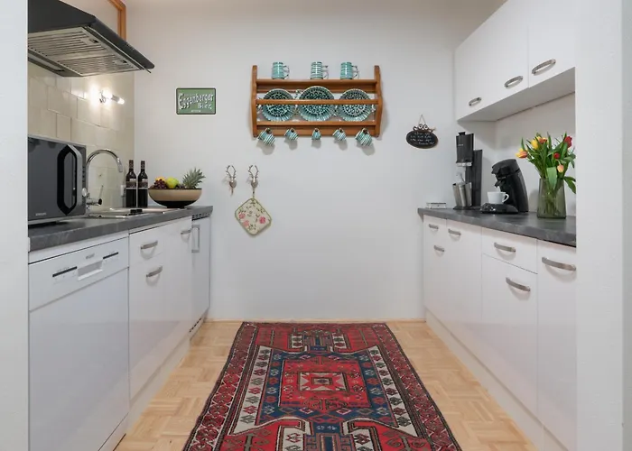 Homely In The Center With Garden View *