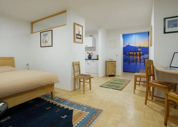 דירה Homely In The Center With Garden View *